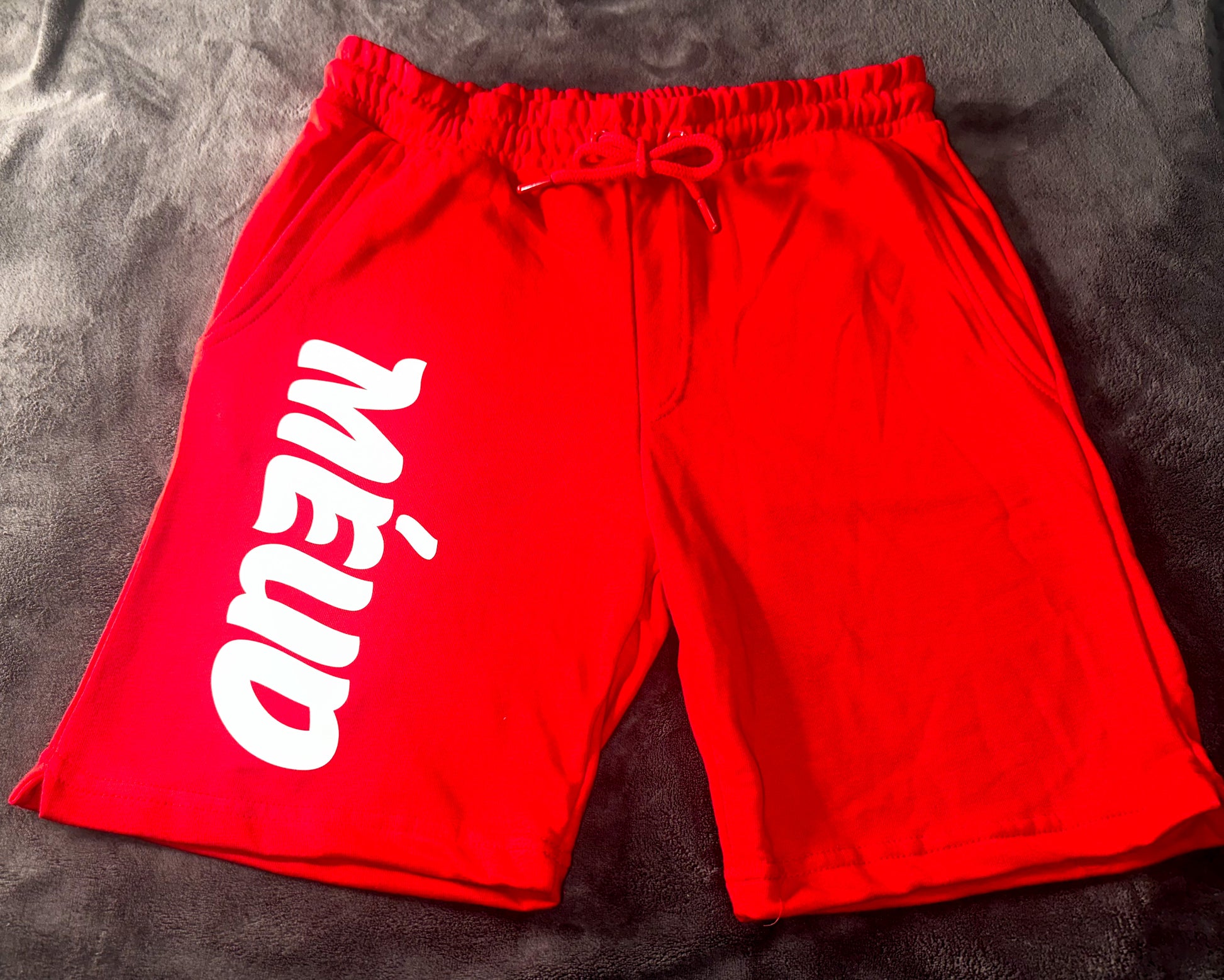 Meud 1 Red White Large Font