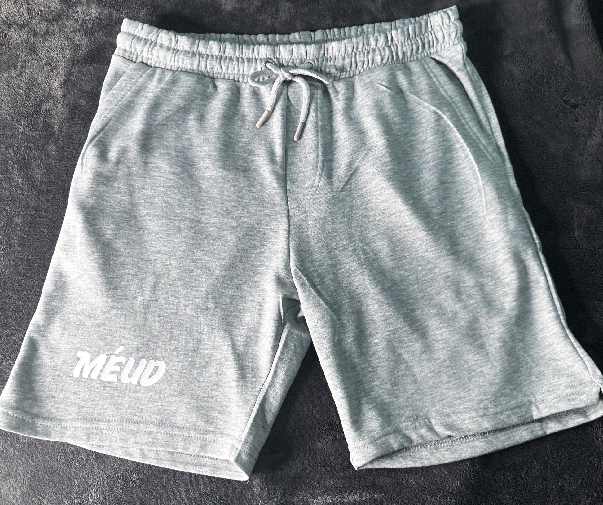 Meud 1 Grey White Small Font